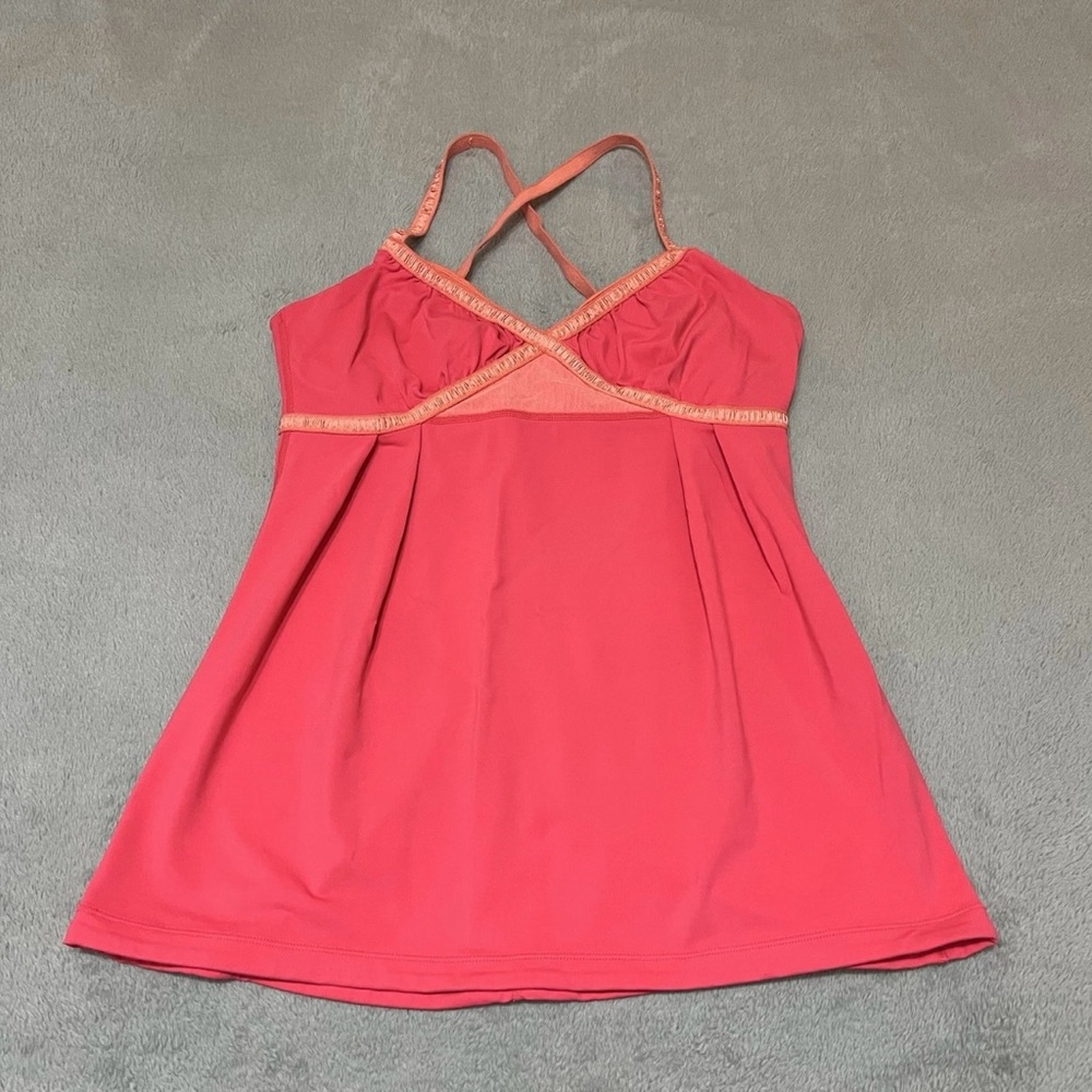 Lululemon Tank Top Womens Size 6 Built in Bra With No Pads Pink